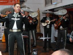 Ha grabado decenas de discos de géneros como pasodobles, valses, bailables, polkas y danzones.  /