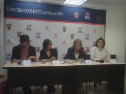 'Nos hemos convertido en individuos máquinas comentó en rueda de prensa la investigadora de la UdeG, Rosa Leticia Sherman.  /