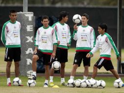Los jugadores de la Selección mexicana durante un entrenamiento en Houston. MEXSPORT  /