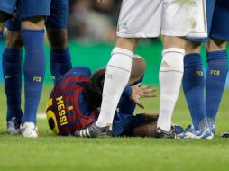Pepe pisó la mano de Messi de manera intencional en el partido de ida de los cuartos de final de la Copa del Rey. AP  /