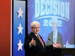 El precandidato republicano Newt Gingrich dice que los que se alisten en fuerzas armadas tendrán nacionalidad. AFP  /