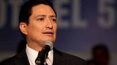 Alonso Ulloa Vélez se registró como precandidato a la gubernatura por el PAN, y declinó el pasado 22 de enero. ARCHIVO  /