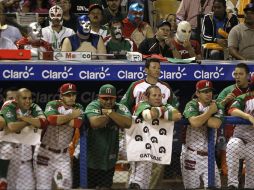 La novena mexicana vuelve a caer con el equipo de Leones del Escogido. AP  /