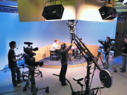 La licitación de una tercera cadena de TV es uno de los temas pendientes en telecomunicaciones. ESPECIAL  /