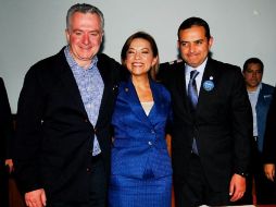 La ganadora de la elección interna del PAN, Josefina Vázquez Mota, ha sido felcitada por sus contrincantes. NOTIMEX  /