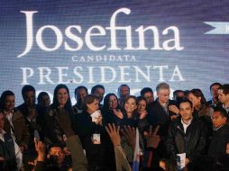 Josefina Vázquez Mota celebra en su casa de campaña, junto con simpatizantes. REUTERS  /
