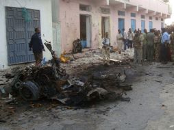 La explosión destruyó el café situado frente al hotel Muna. AFP  /