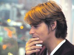 Carlos Baute tendrá que preparar la boda religiosa a distancia, ya que radicará en Argentina por motivos laborales hasta junio. EFE  /