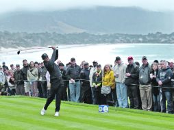 El golfista Tiger Woods causó sensación en el campo, pues era la primera vez, en 10 años, que se presentaba en el torneo californiano.  /