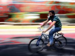 Sin importar edad, lo importante es que sean dos, así como la bicicleta tiene dos ruedas. ARCHIVO  /