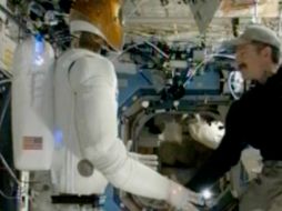 Robonaut el primer humanoide en el espacio. AP  /