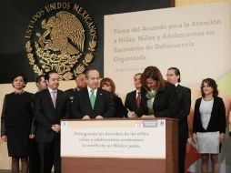 Calderón dijo que su gobierno demuestra con hechos su responsabilidad indeclinable a velar por los infantes y jóvenes. ESPECIAL  /