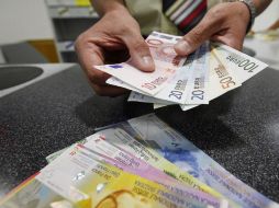 Las autoridades también incautaron más de un millón 66 mil euros. ARCHIVO  /