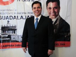 Madrigal emitió su sufragio en el Mercado del Mar ubicado en Guadalajara. ARCHIVO  /