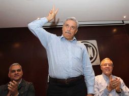 Alberto Cárdenas festeja su triunfo en la elección de hoy, donde obtuvo 49.7% del total de votos.  /