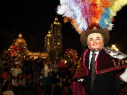El desfile se llevó a cabo ante una asistencia de más de 10 mil personas. EFE  /