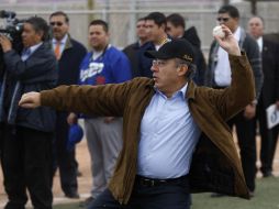 El Presidente Felipe Calderón inaugurando el complejo deportivo. REUTERS  /