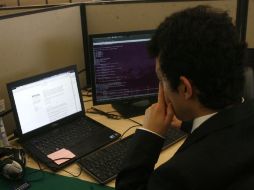 La implementación de nuevas tecnologías en los negocios ha permitido elevar el nivel y productividad de los empleados. ARCHIVO  /