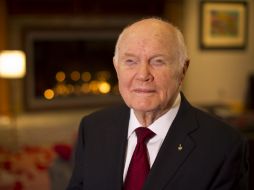 'Es sorprendente cómo la gente ha mantenido por tanto tiempo su interés en aquellos primeros vuelos', dijo Glenn. EFE  /