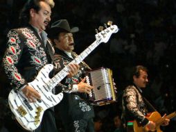 Los Tigres del Norte son considerados como 'el grupo regional mexicano más influyente'.  ARCHIVO  /