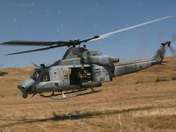 Un UH-1Y o 'Huey', empleado para transporte de tropas, etsá entre las naves accidentadas. REUTERS  /