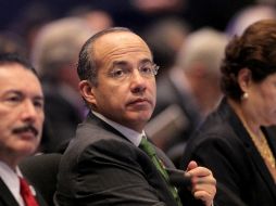 Ante empresarios, Calderón dijo que Josefina Vázquez Mota acorta la distancia con Enrique Peña Nieto en las encuestas. ARCHIVO  /