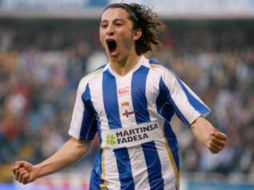 El volante mexicano vive su mejor campaña desde que llegó al conjunto español. ESPECIAL  /