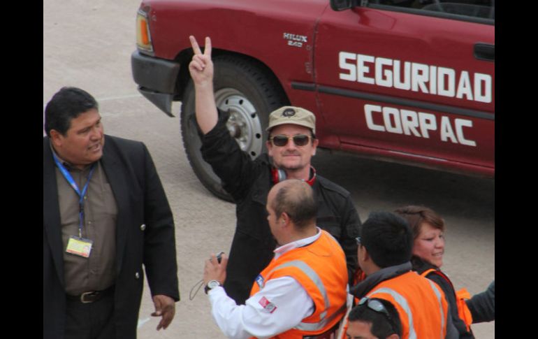 Al parecer molesto por este hecho, el líder de U2 regresó desde Machu Picchu al pueblo de Aguas Calientes. EFE  /