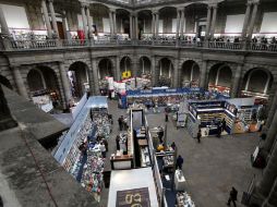En las instalaciones del Palacio de Mineria se  realiza la XXXIII Feria Internacional del Libro. NOTIMEX  /