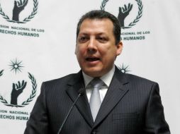 Raúl Plascencia Villanueva, introduce la publicación. ARCHIVO  /