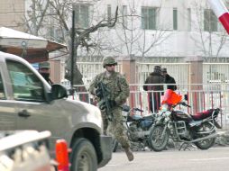 Militares vigilan las afueras del Ministerio del Interior en Afganistán. EFE  /