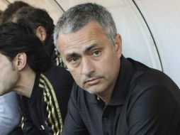 El luso siente que ha dejado 'asuntos pendientes' en Stamford Bridge, según el diario. EFE  /