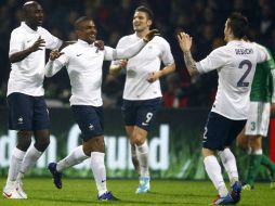 Florian Malouda hizo el segundo desde corta distancia tras recibir un centro por la banda derecha. REUTERS  /