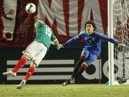 El portero del Ajaccio insistió en que el gol fue un rebote que le cayó a Falcao y a veces son cosas que 'no puedes controlar'. AFP  /