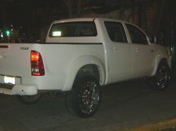 Se detuvo a un hombre de 19 años; los otros asaltantes lograron escapar.  /