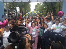 Miranda de Wallace se dijo muy contenta por estar en el evento con Vázquez Mota. Imagen tomada de @JosefinaVM. ESPECIAL  /