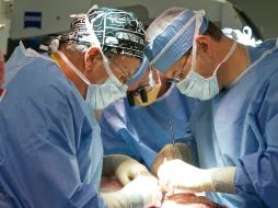 Universidad de Edimburgo informa que medio millar de pacientes en el Reino Unido aguardan un trasplante. EFE  /