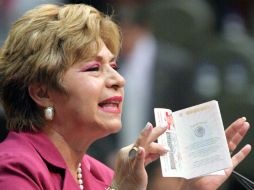 ''¡Rajones panuchos!'', reclamó la priista nayarita Hilaria Domínguez, en referencia a que el PAN no aprobó los pagos. ARCHIVO  /