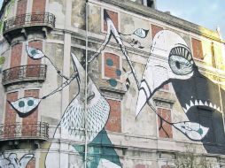 Una alianza entre el ayuntamiento con rebeldes y jóvenes artistas, le ha permitido a Lisboa crear su propia ruta del arte callejero.EFE  /