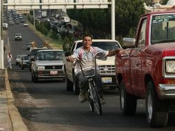 En la metrópoli se realizan más de 200 mil viajes ciclistas.  ARCHIVO  /