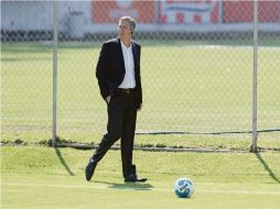 Jorge Vergara reprobó la actitud de Érick Torres, al fingir un penal, y la de Ignacio Ambriz, al justificar al delantero.  /