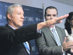 El precandidato a la gubernatura Estatal Fernando Guzmán busca que su rival interno Alfonso Petersen Farah lo apoyé en su campaña  /