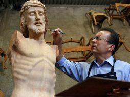 El trabajo, a cargo del artesano Alejandro Romo Méndez, duró al menos dos semanas. EFE  /