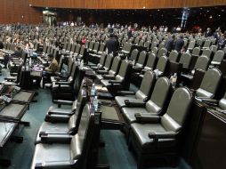 En lo general, el dictamen se aprobó con 315 votos; luego, muchos legisladores abandonaron el pleno. ARCHIVO  /