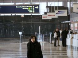 Jefes de cuatro importantes aerolíneas advirtieron al Gobierno británico que podría haber caos en los aeropuertos de Londres. ARCHIVO  /