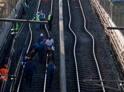 El Sistema de Transporte Colectivo Metro previó que el servicio se restablecerá en su totalidad a las 5:00 horas del miércoles. AP  /