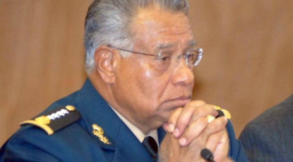 En la reunón participa el general Guillermo Galván, secretario de la Defensa Nacional. ARCHIVO  /