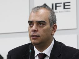Alfredo Figueroa, consejero del IFE, confia en que los partidos cumplan para evitar las sanciones. ARCHIVO  /