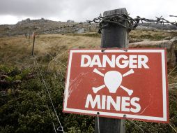 Vista general de un campo minado a las afueras de la capital Stanley en las Islas Malvinas. EFE  /