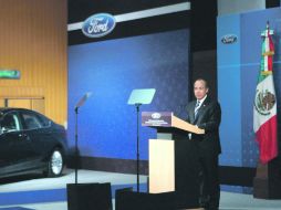 El Presidente Felipe Calderón dijo que la inversión de Ford creará mil empleos directos y hasta tres mil indirectos. NTX  /